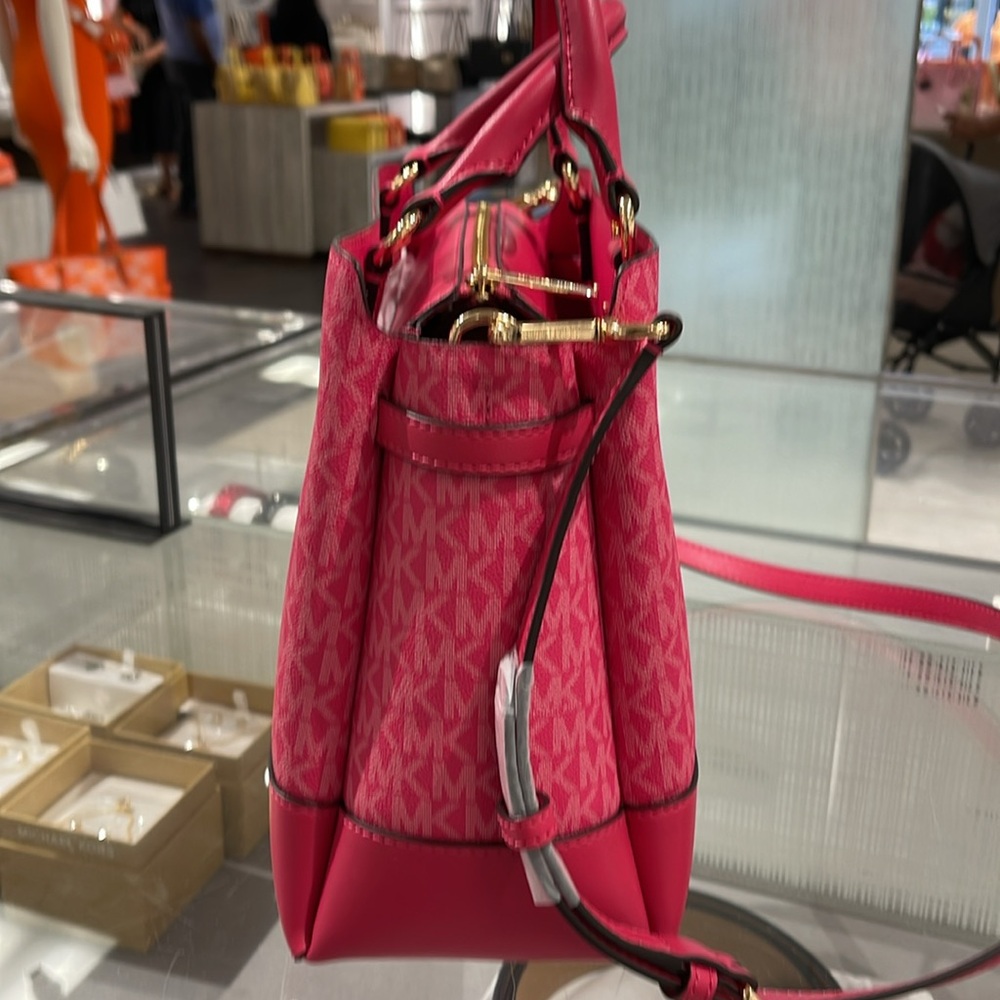 MICHAEL KORS 
Reed Large Graphic Logo Belted Satchel
Electric Pink 
NWT - Picture 6 of 16